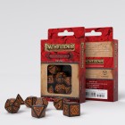 Набор из 7 кубиков Pathfinder Hell's Vengeance (черно-оранжевые) Набор из 7 кубиков Pathfinder Hell's Vengeance (черно-оранжевые)